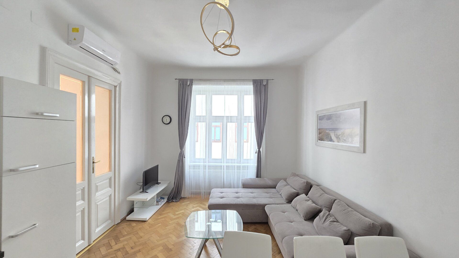 Klassische Altbauwohnung im Herzen des 2., Bezirk, nähe Nestroyplatz, Praterstern und Taborstraße U1, U2 Perfekte Grundriss 3 Zimmer.