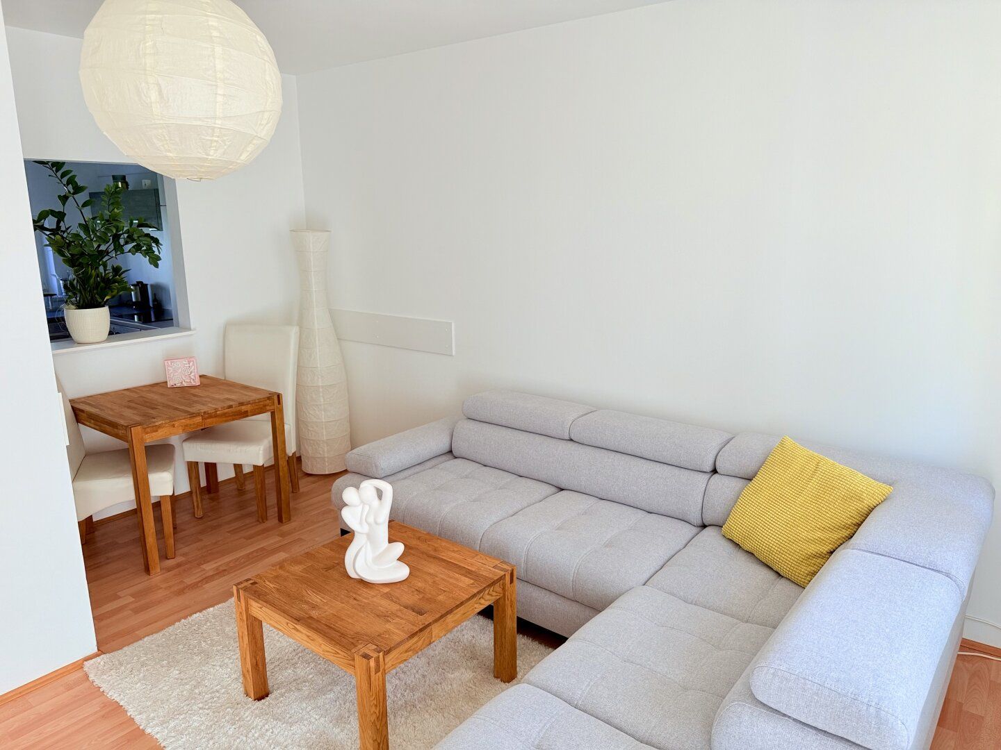 Fürstenfeld! Sonnige zwei Zimmer-Oase mit Terrasse & Carport