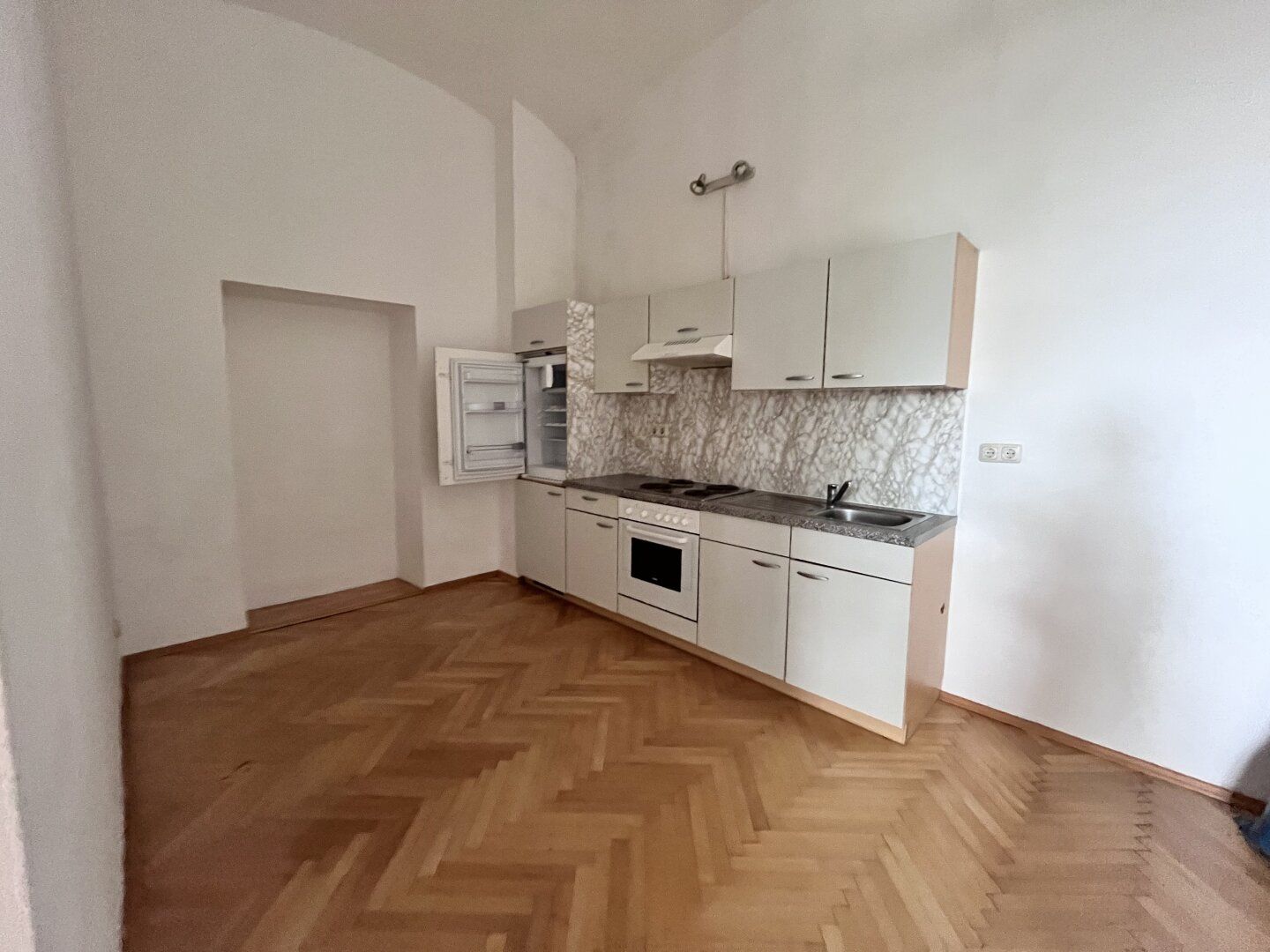 Graz-Zentrale Lage: 2. MONATE MIETFREI! Preiswerte 2-Zimmer-Wohnung mit Lift und optimaler Öffi-Anbindung! – pohled 2