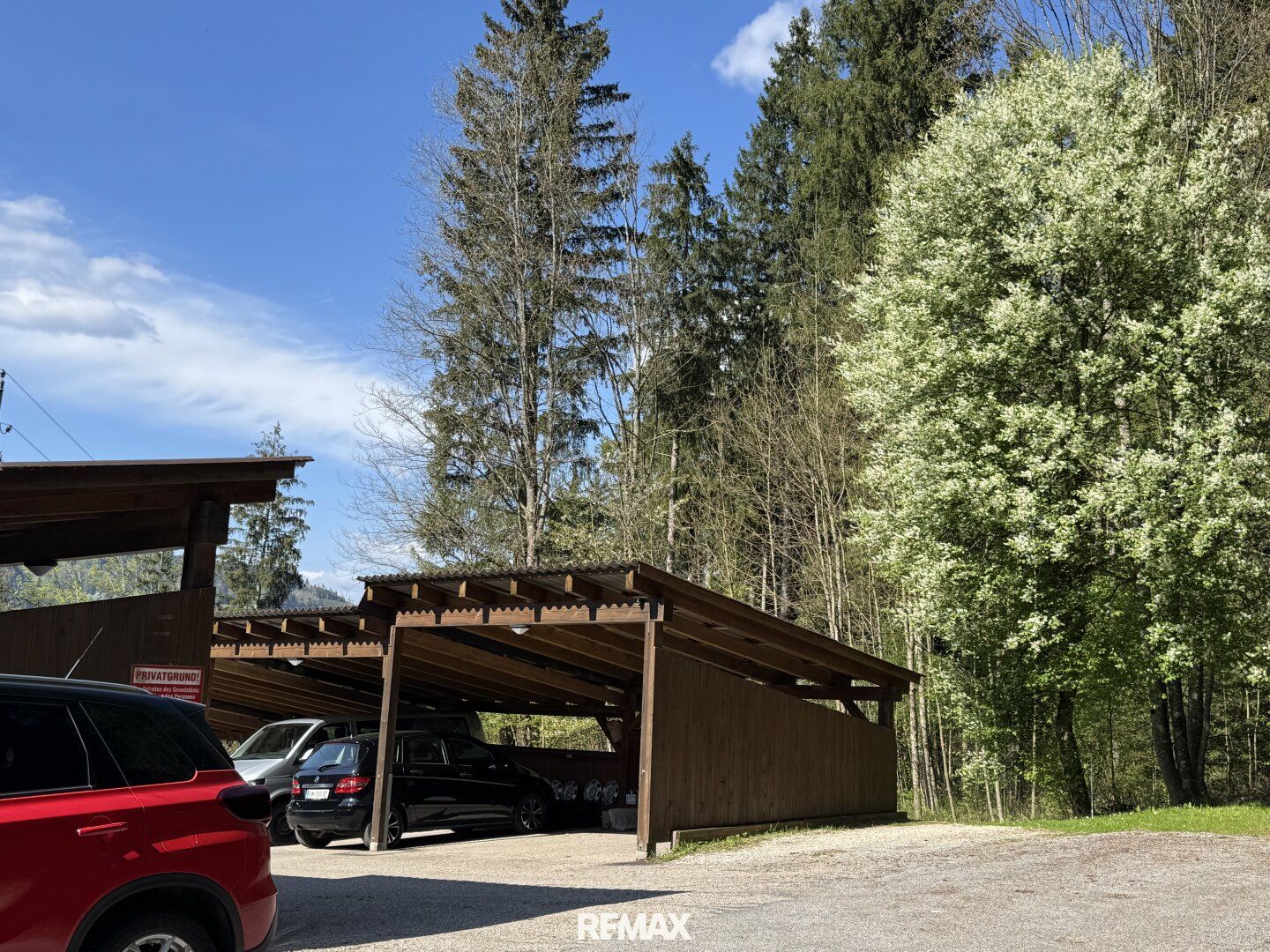 Charmante 3-Zi DG-Wohnung mit moderner Küche - RUHIGE Aussichtslage - Loggia & Carport - View 4