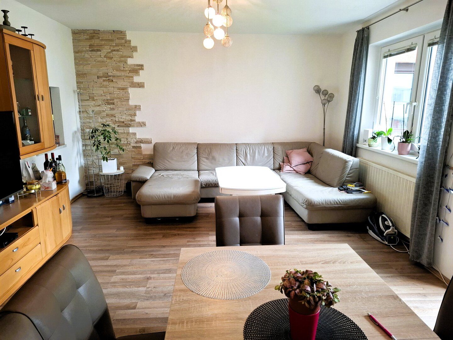 GEMÜTLICHE 4 Zimmer-WOHNUNG mit LOGGIA