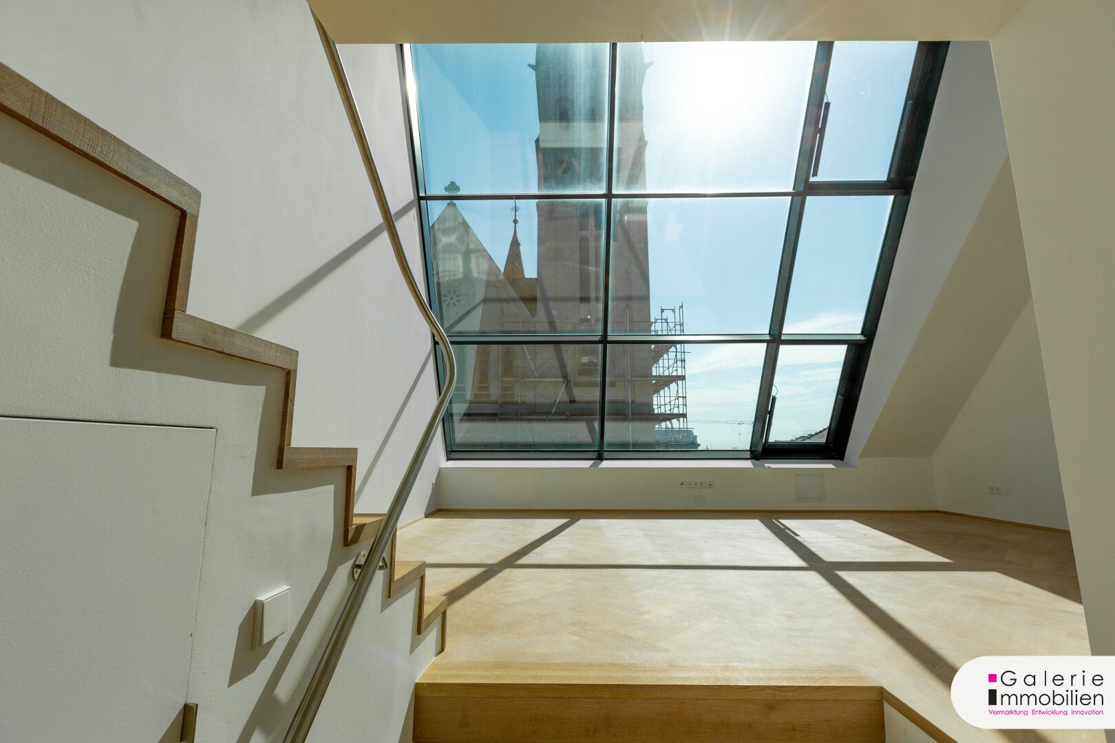 Erstbezugsmaisonette im Stilaltbau - Große Terrasse mit Weitblick - Garage im Haus