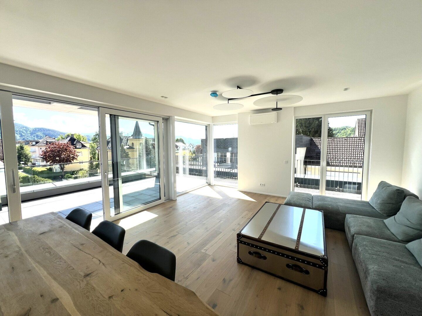 Exklusive Penthouse-Terrassenwohnung - Pörtschach Zentrum - inkl. 2 Tiefgaragenplätzen, Seezugang und Bootsboje