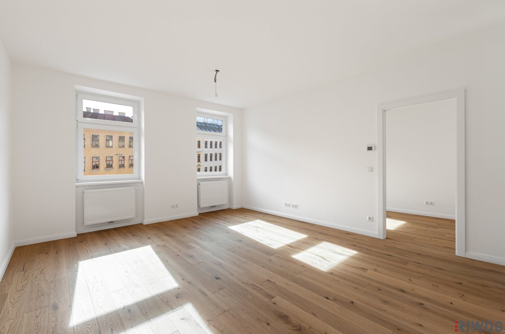 SONNIGE 2 ZIMMER // ALTBAUWOHNUNG // NÄHE LEIPZIGER PLATZ - U6 JÄGERSTRASSE // ERSTBEZUG