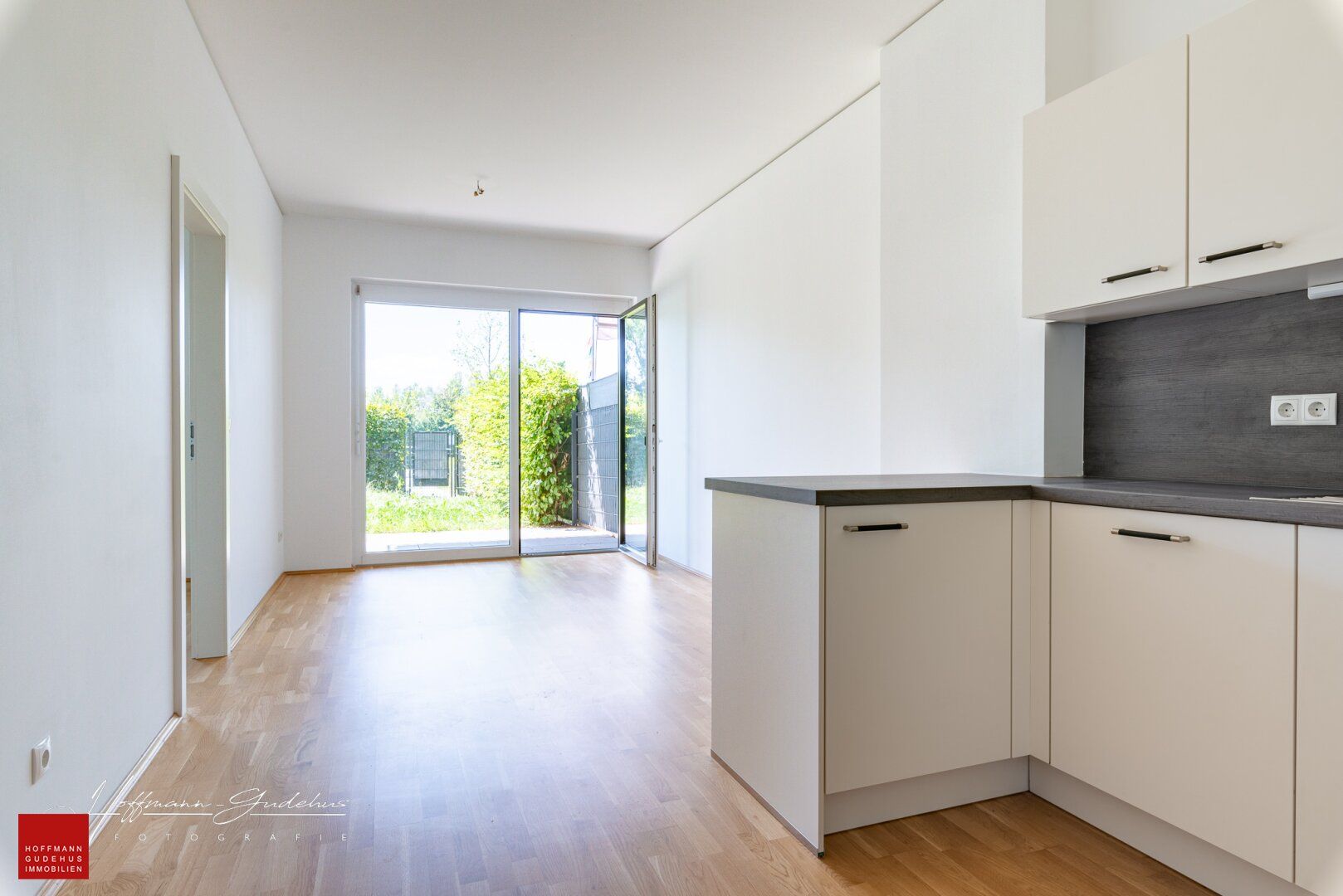 NEUWERTIGE 2-ZIMMER-GARTENWOHNUNG