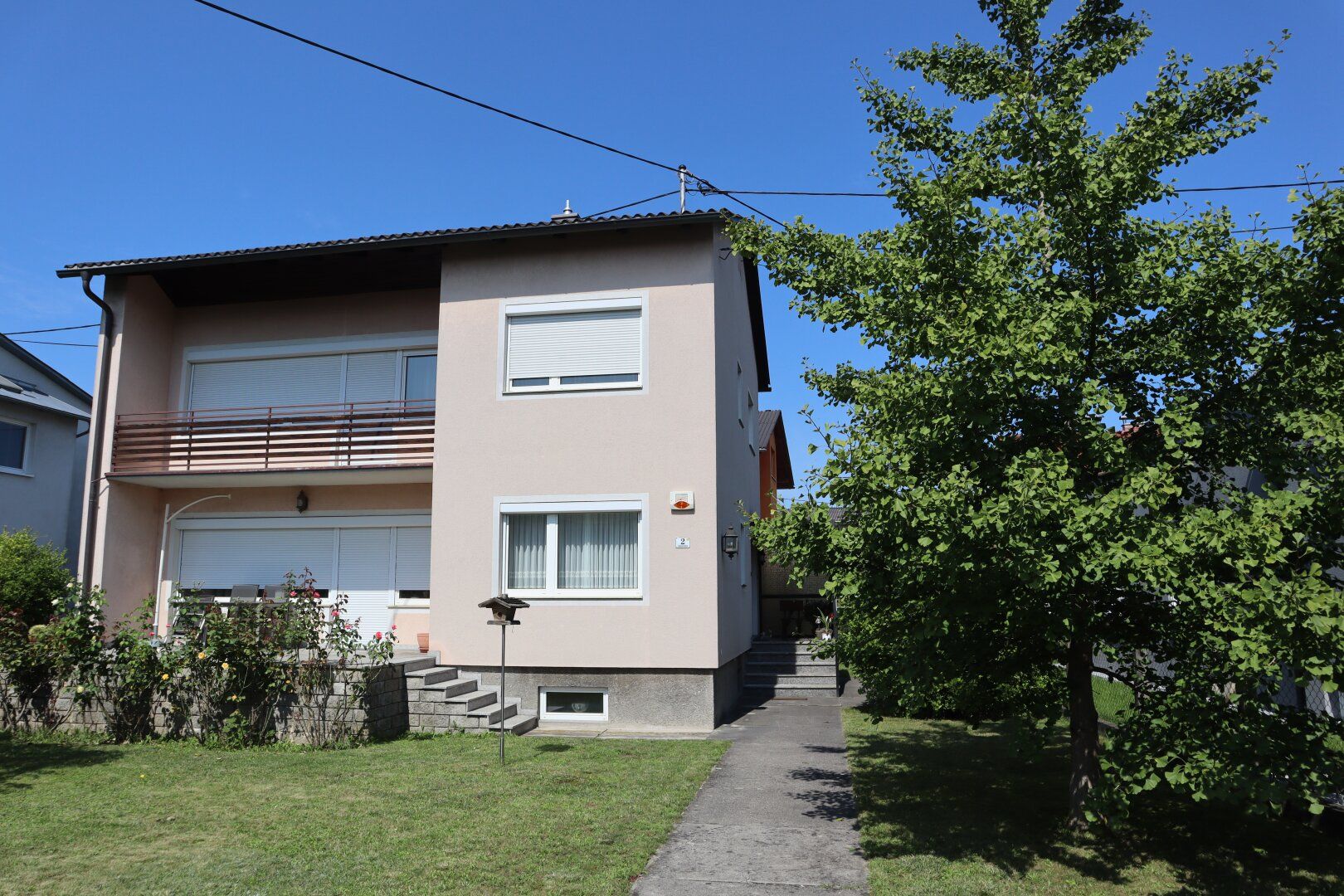 Einfamilienhaus in beliebter Wohngegend in Pasching mit großzügigen Freiflächen und optimaler Aufteilung