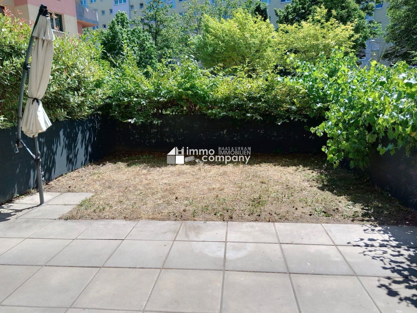 Wunderbare 118 m² ! Maisonetten - GARTEN - Wohnung mit 4 Zimmern, LOGGIA plus 2 Garagenstellplätze