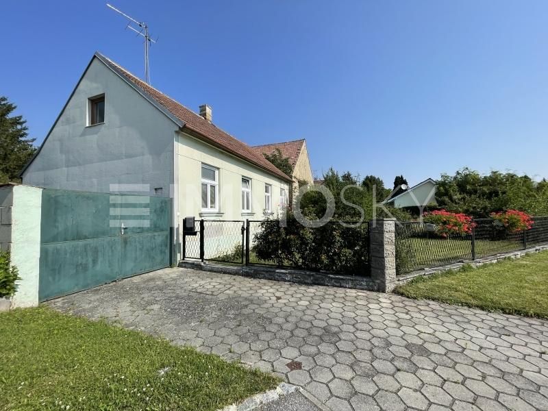 Grundstück mit verträumten Bauernhaus und Erdkeller!