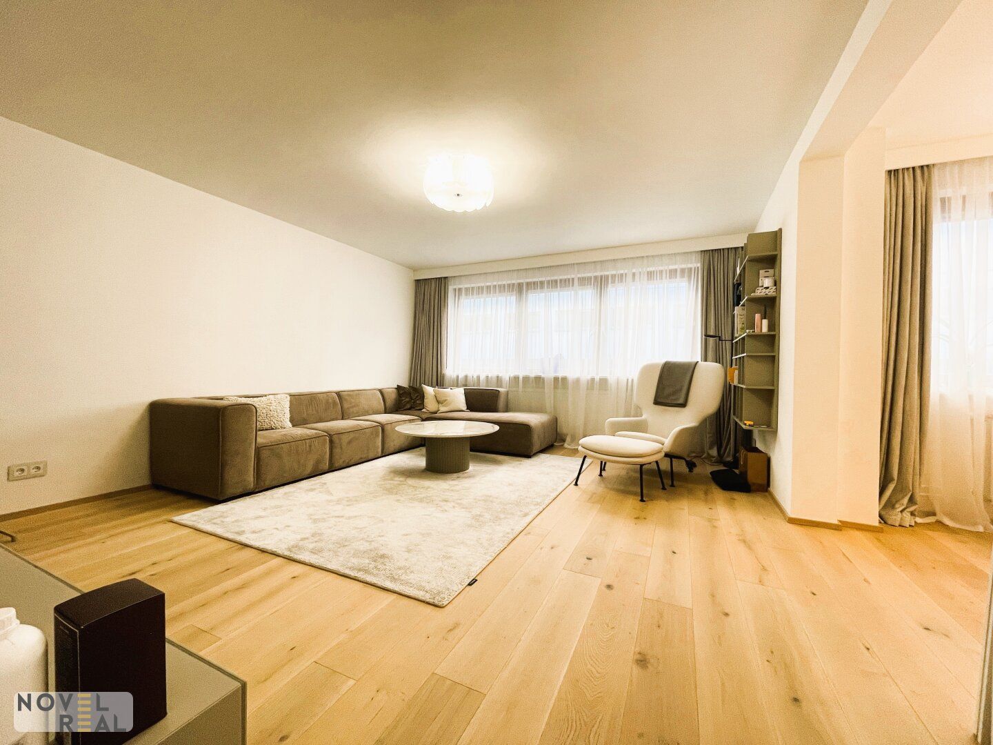 Exklusive Wohnung mit hochwertiger Ausstattung und Garage.