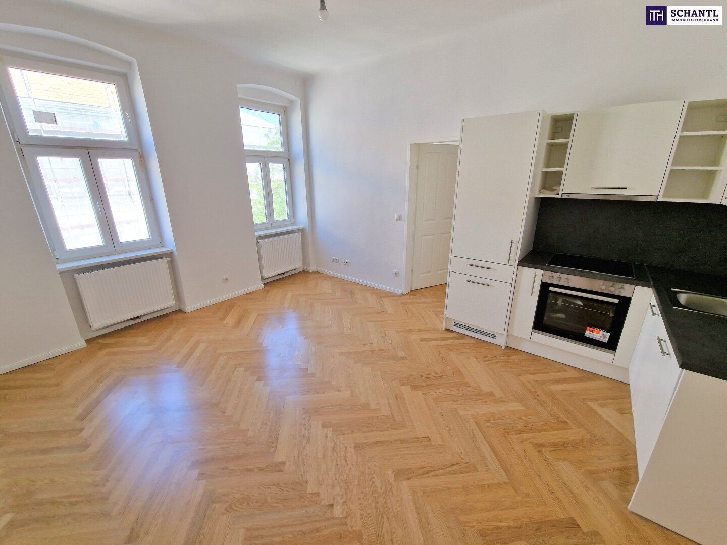 Altbauflair neu gedacht: Helle 2-Zimmer-Wohnung mit Lift und moderner Ausstattung + barrierefrei, stilvoll saniert und in toller Lage