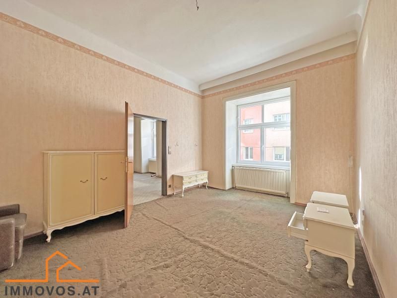 5 Zimmer - ALTBAU KARMELITER-VOLKERT-VIERTEL