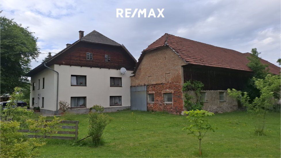 Vierseithof in Ottnang am Hausruck mit 3.027 m² Grundstück