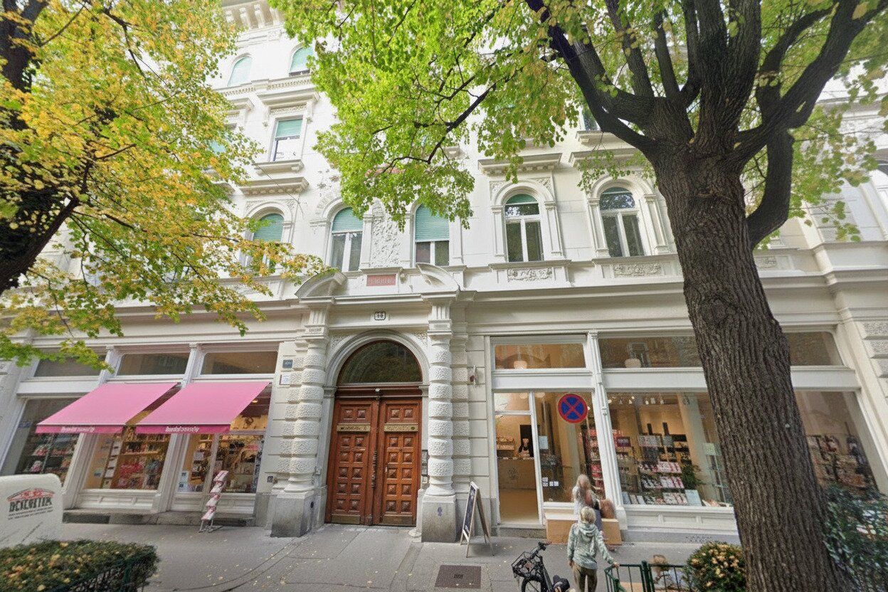Großzügige 4-Zimmer-Wohnung mit kleinem Balkon