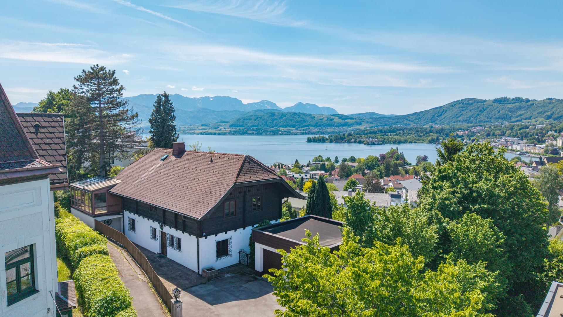 Liegenschaft in ruhiger Aussichtslage mit eigener Kapelle