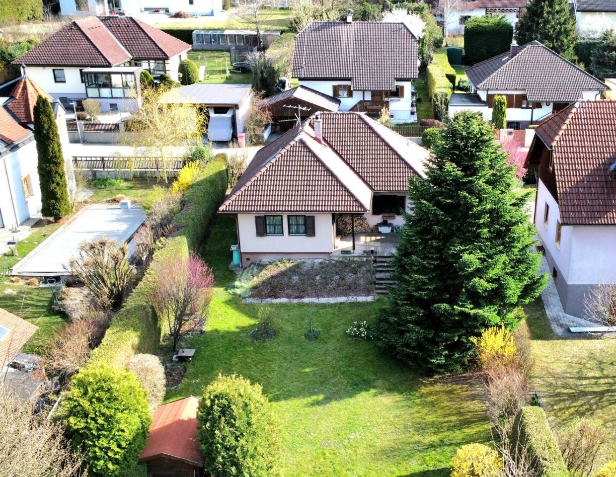 DB IMMOBILIEN | Gepflegtes Einfamilienhaus im Grünen !