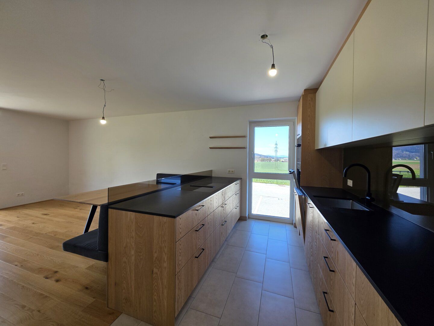 Neuwertige, sonnige 4-Zimmer Whg. mit Terrasse und Eigengarten - Ansicht 5