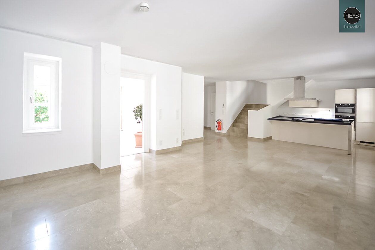 Provisionsfrei: Luxus Terrassen Maisonette mit Loggia und Terrasse beim Beethoven Museum und Pfarrplatz! Garagen verfügbar!
