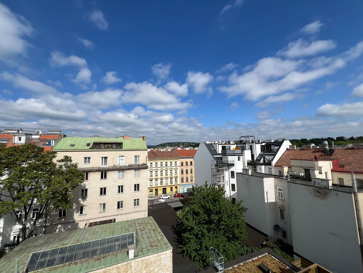 Erstbezug Neubau - klimatisierte Dachgeschoss-Maisonette Nähe Bahnhof Hernals