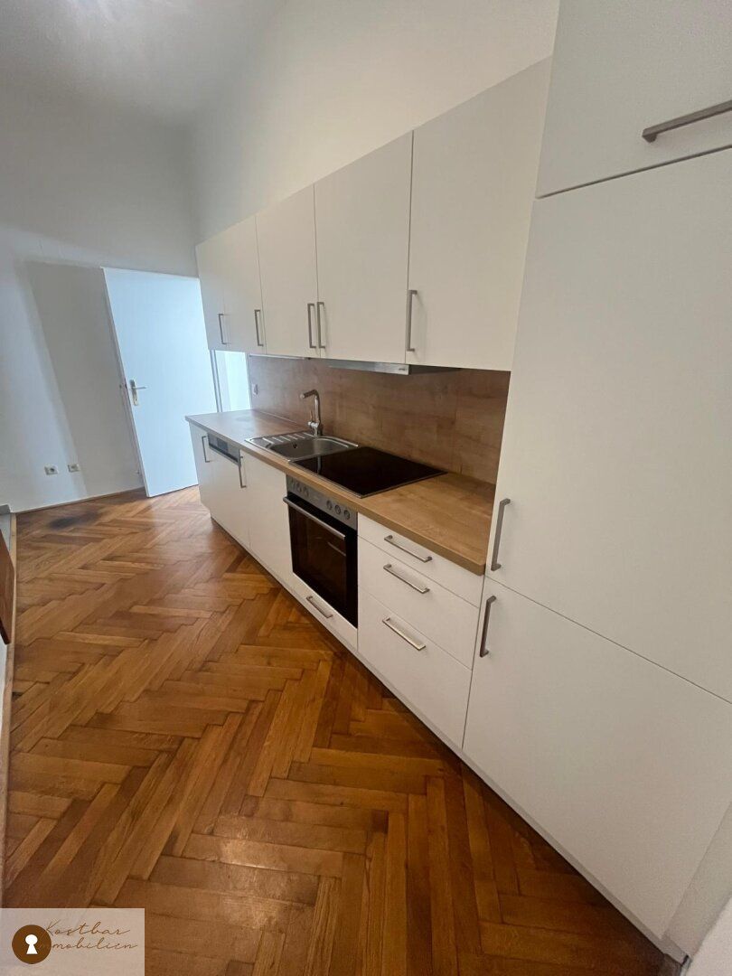 Besonders eindrucksvolle Zweieinhalbzimmerwohnung im Zentrum von Graz, im Bezirk Jakomini, zu vermieten! WG geeignet.