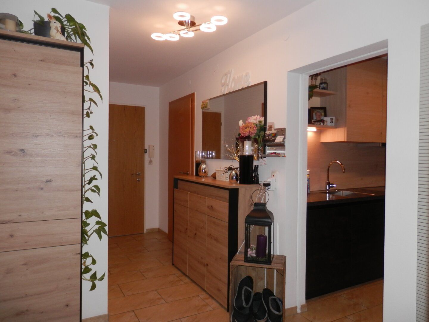 Wohnhighlight mit Top-Ausstattung - 4-Zimmer-Wohnung mit Balkon & Einzelgarage!