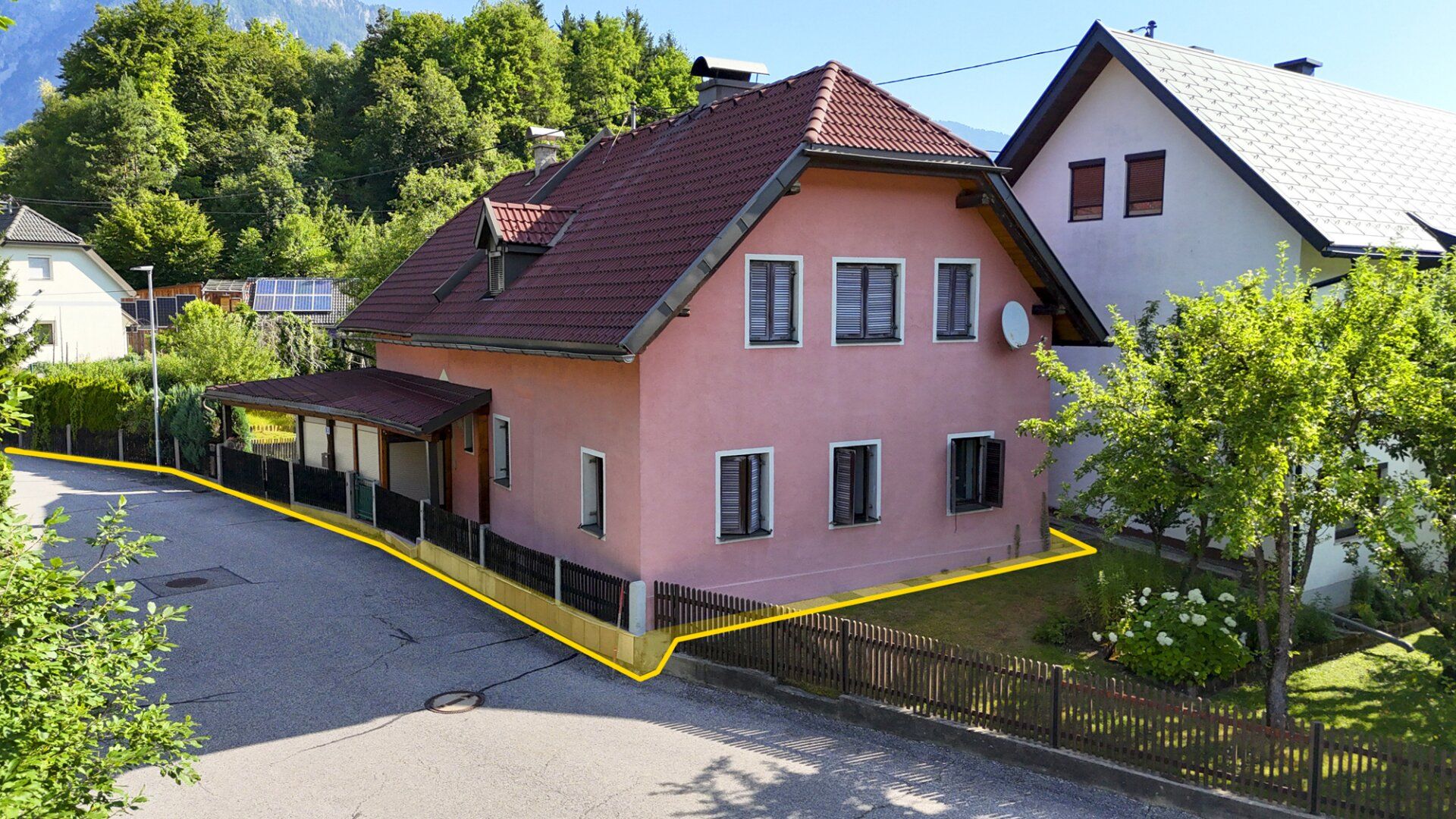 Sonniges Zuhause mit Potenzial - Haus mit Stadl, Garten und Top-Anbindung in Arnoldstein