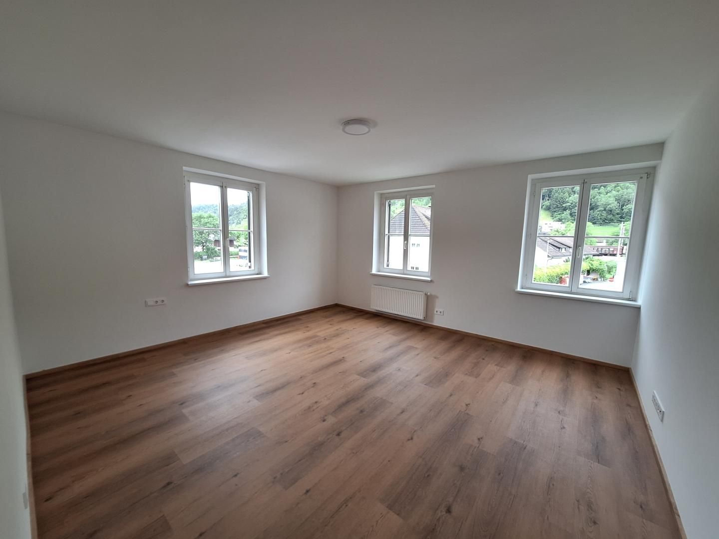 Sanierte 3 Zimmerwohnung im 1. Obergeschoss