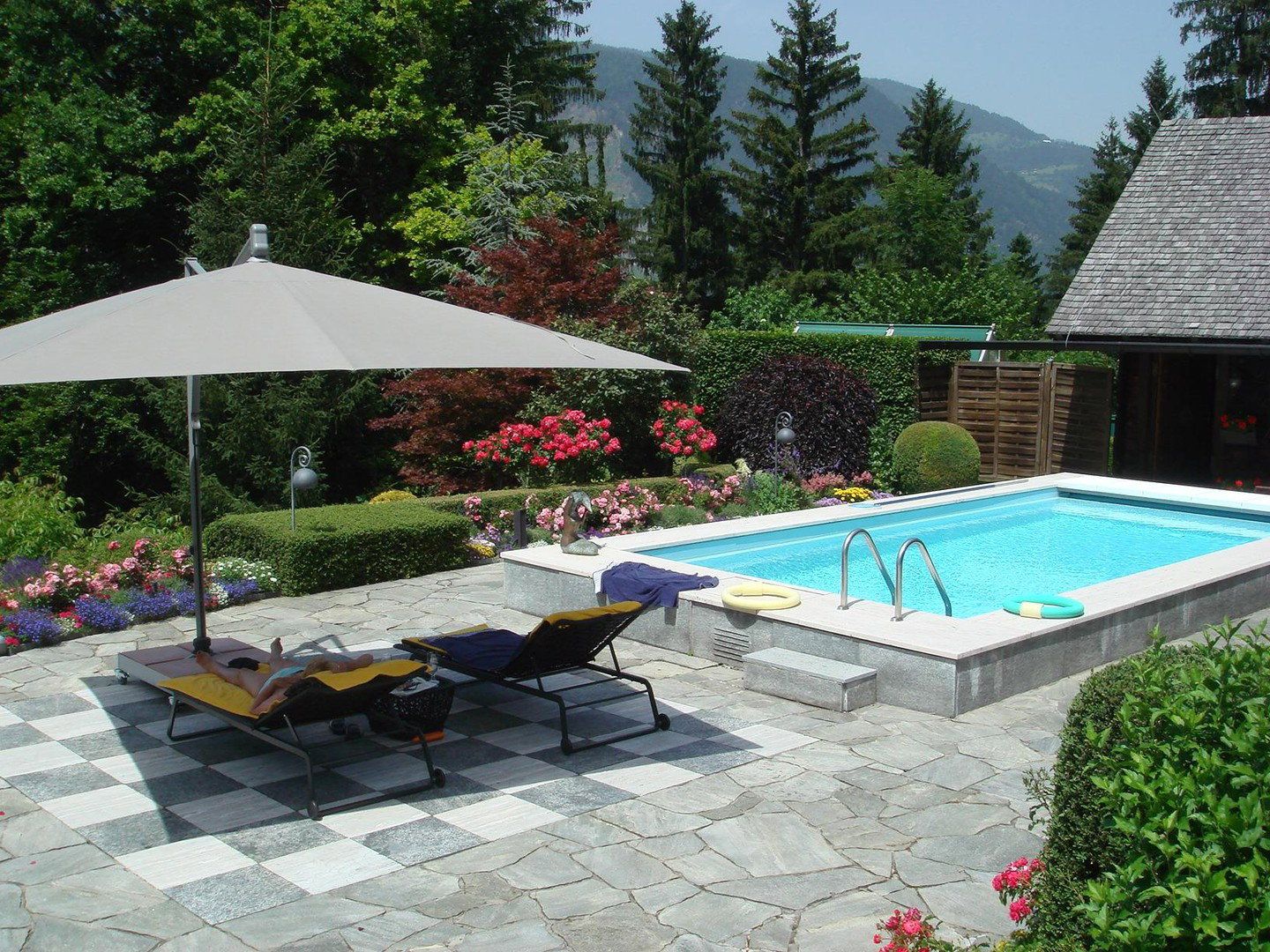 Exklusive Liegenschaft am Millstätter See! Villa im Alpenstil. - View 2