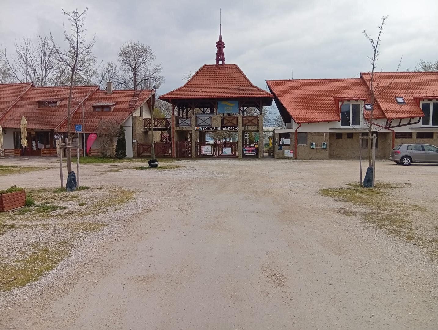 Großes Entwicklungsgrundstück nahe Balaton mit Projektpotenzial - Mehr