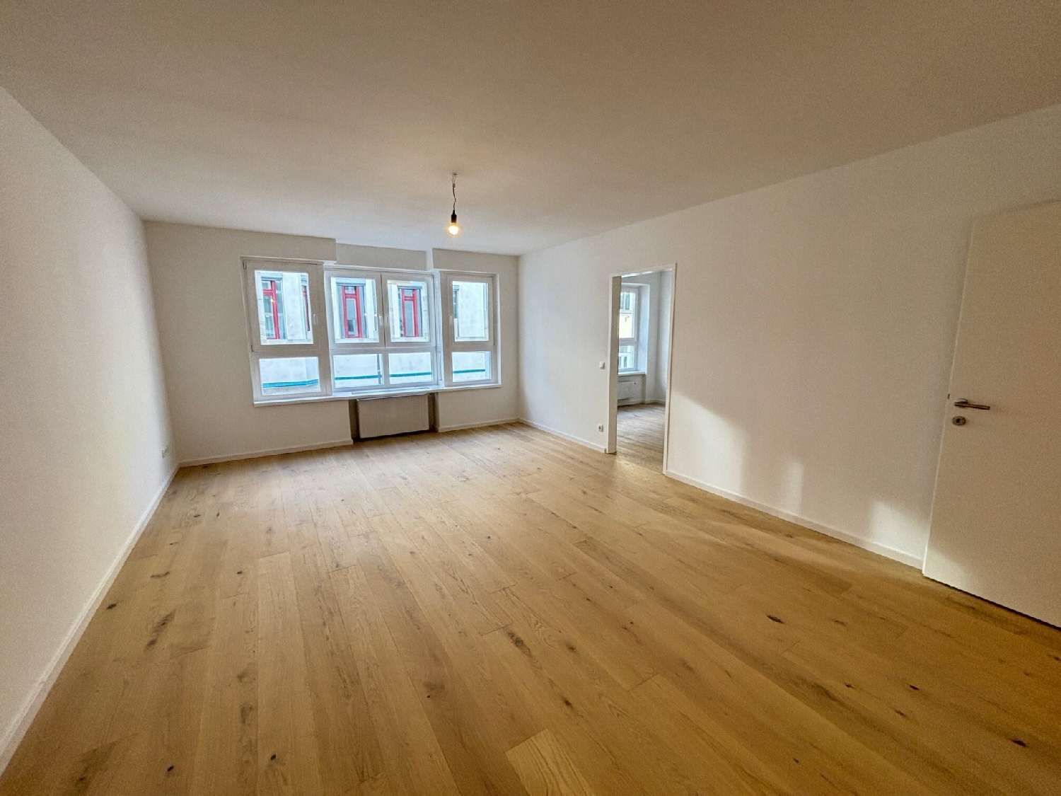 STILVOLLE NEU SANIERTE 2 ZI - moderne Ausstattung + Nähe Kutschkermarkt in 1180 Wien