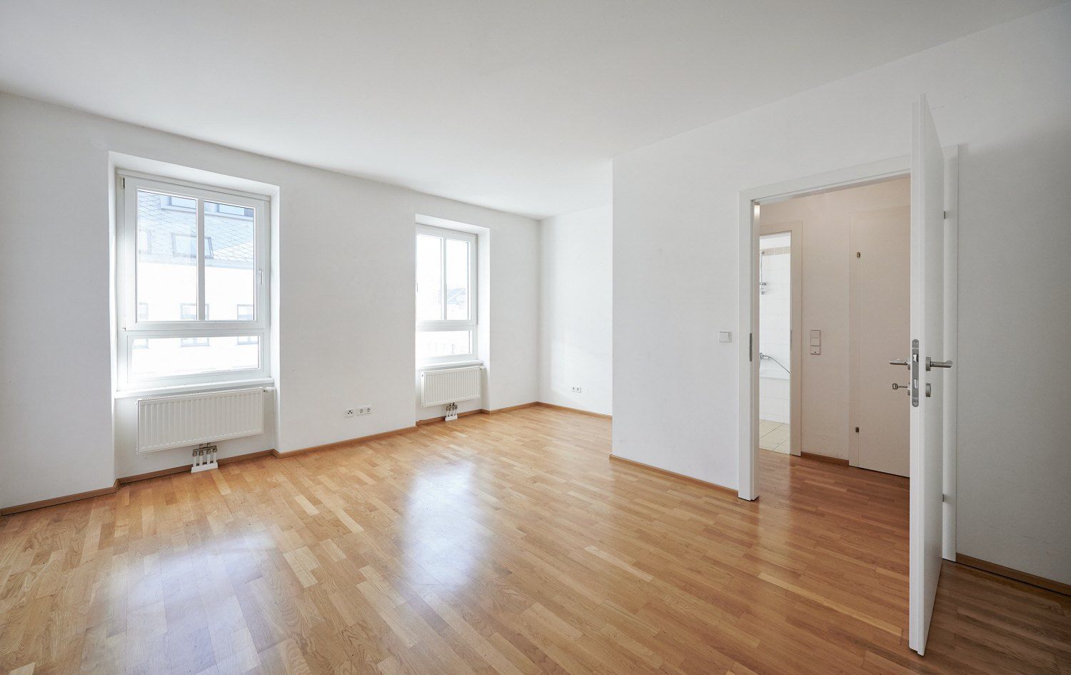 Perfekt geschnittene 2-Zimmer-Wohnung mit Loggia in ruhiger Hoflage - Nähe U3 Ottakring