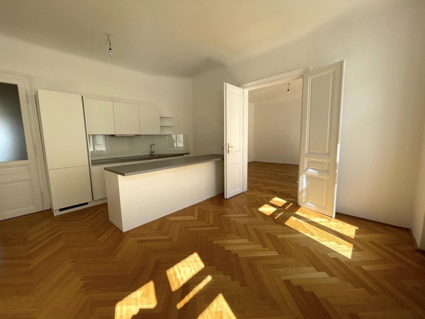 charmanter Altbau * 5 Zimmer* *Ruhelage* nähe botanischer Garten * Parkplatz optional*