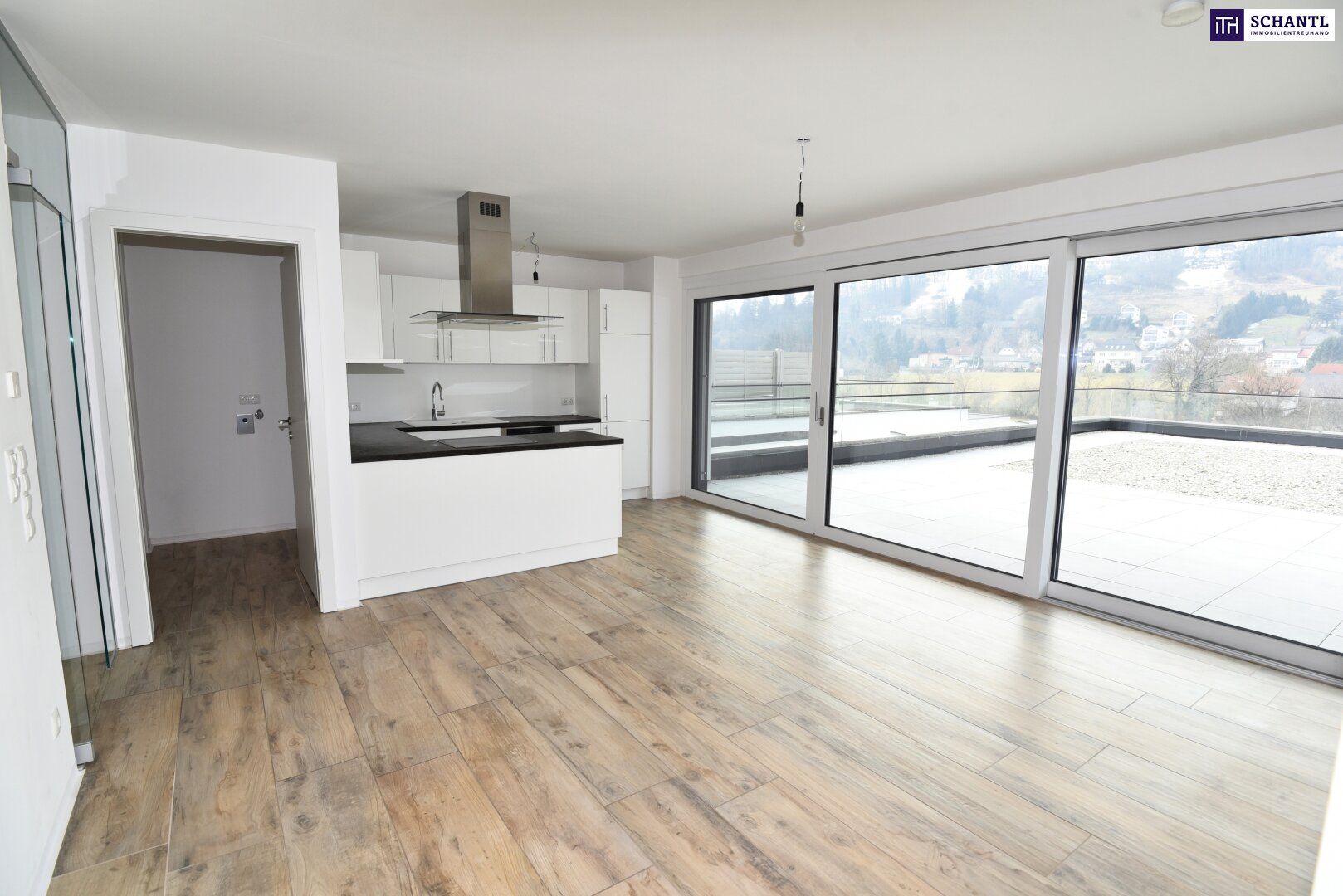 TOP! PENTHOUSE-TRAUM MIT RIESIGER DACHTERRASSE I ATEMBERAUBENDER AUSBLICK I PERFEKTE VERKEHRSANBINDUNG - Penthouse mit 181,60 m² Dachterrasse! TIEFGARAGENPLÄTZE !