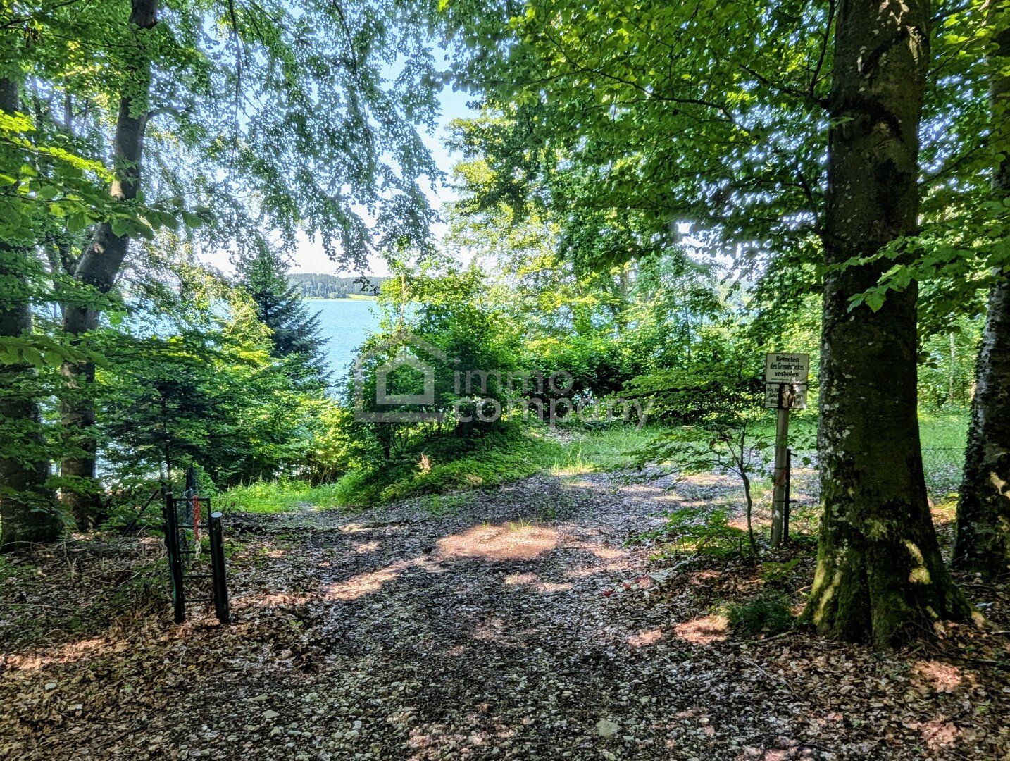 Traumhaftes Seegrundstück in Mattsee - 861m² pure Erholung in Salzburg! - Mehr