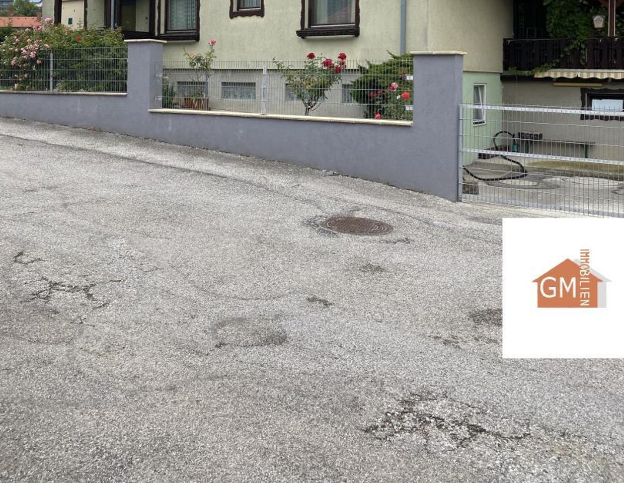 Mehrfamilienhaus oder Pension Heurigenrestaurant in Terniz