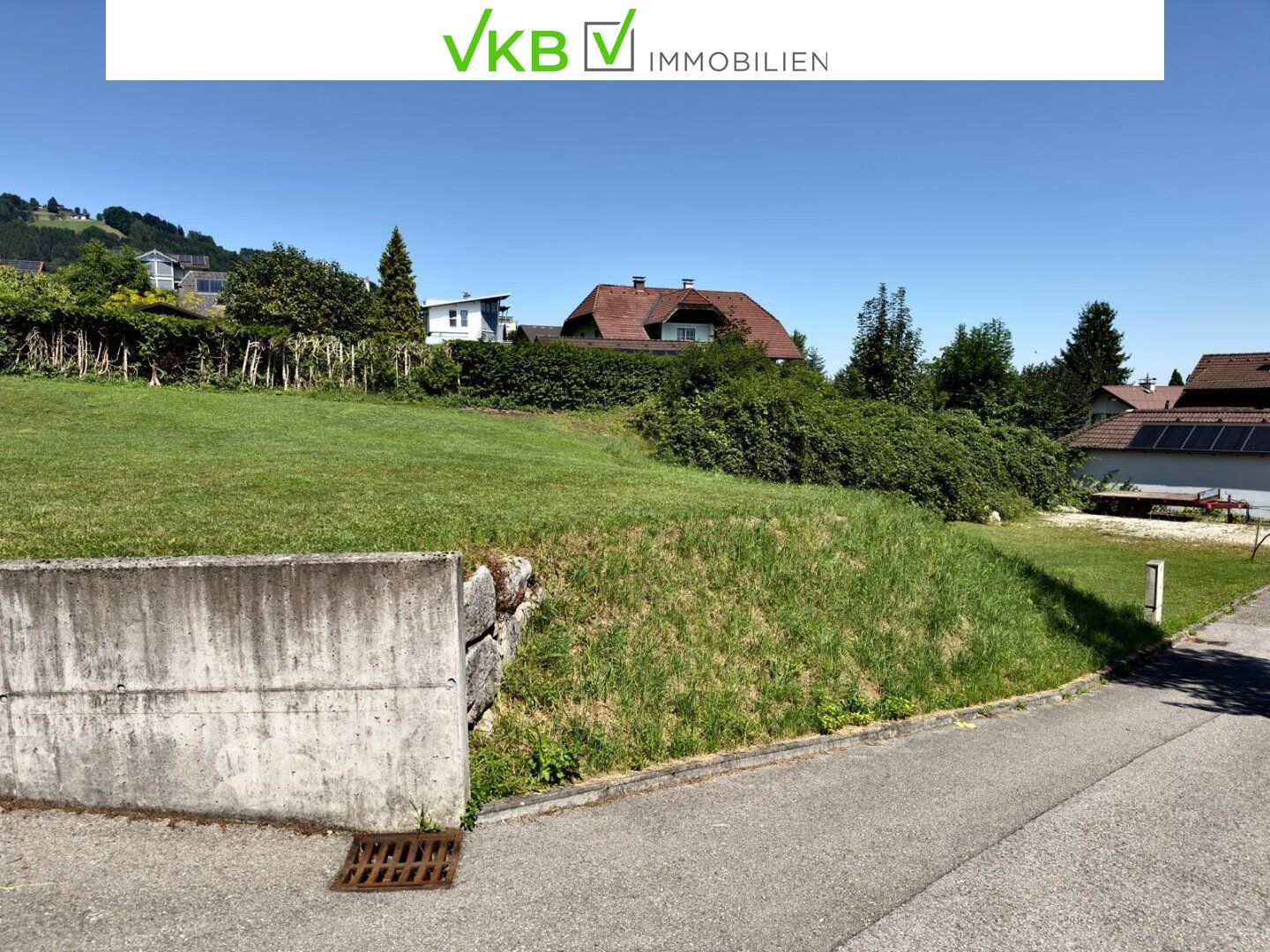 RARITÄT: GRUNDSTÜCK IN RUHELAGE MIT BERGPANORAMA-BLICK (ohne Bauzwang) - Mehr