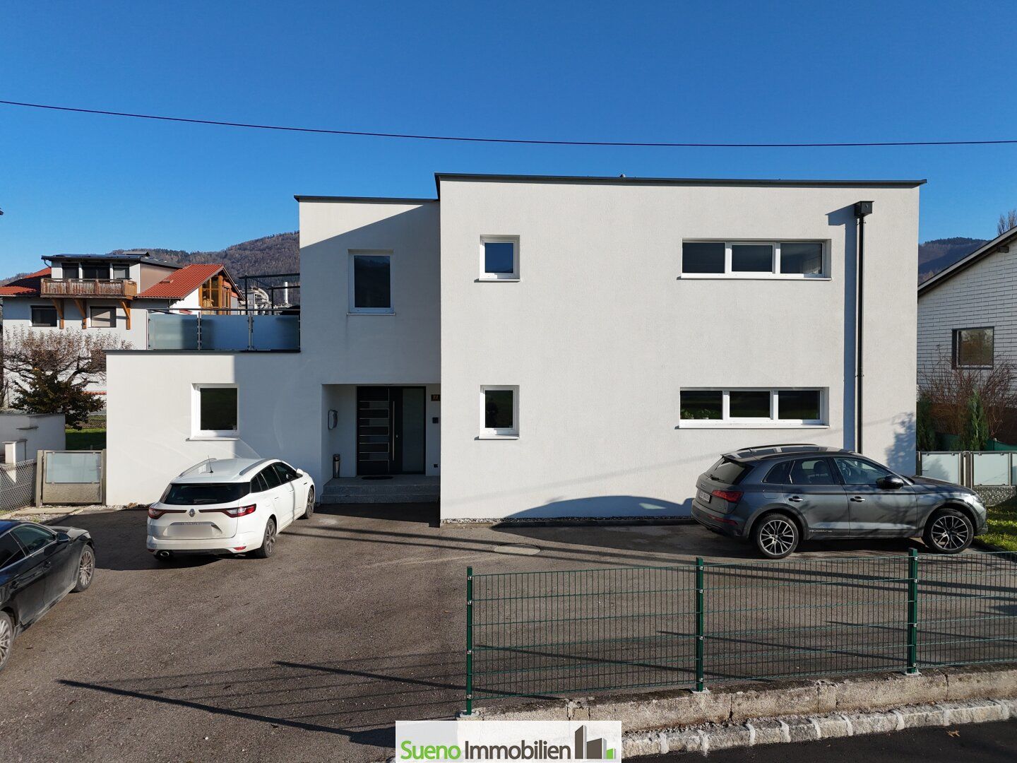 Modernes Haus mit 2 WohnEinheiten in Kirchdorf-Zentrum