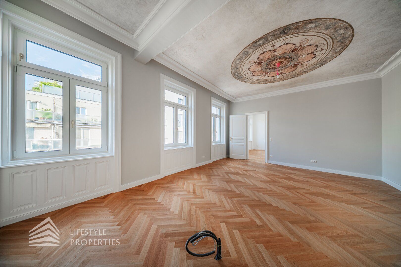 Moderne 4-Zimmer Wohnung mit Balkon
