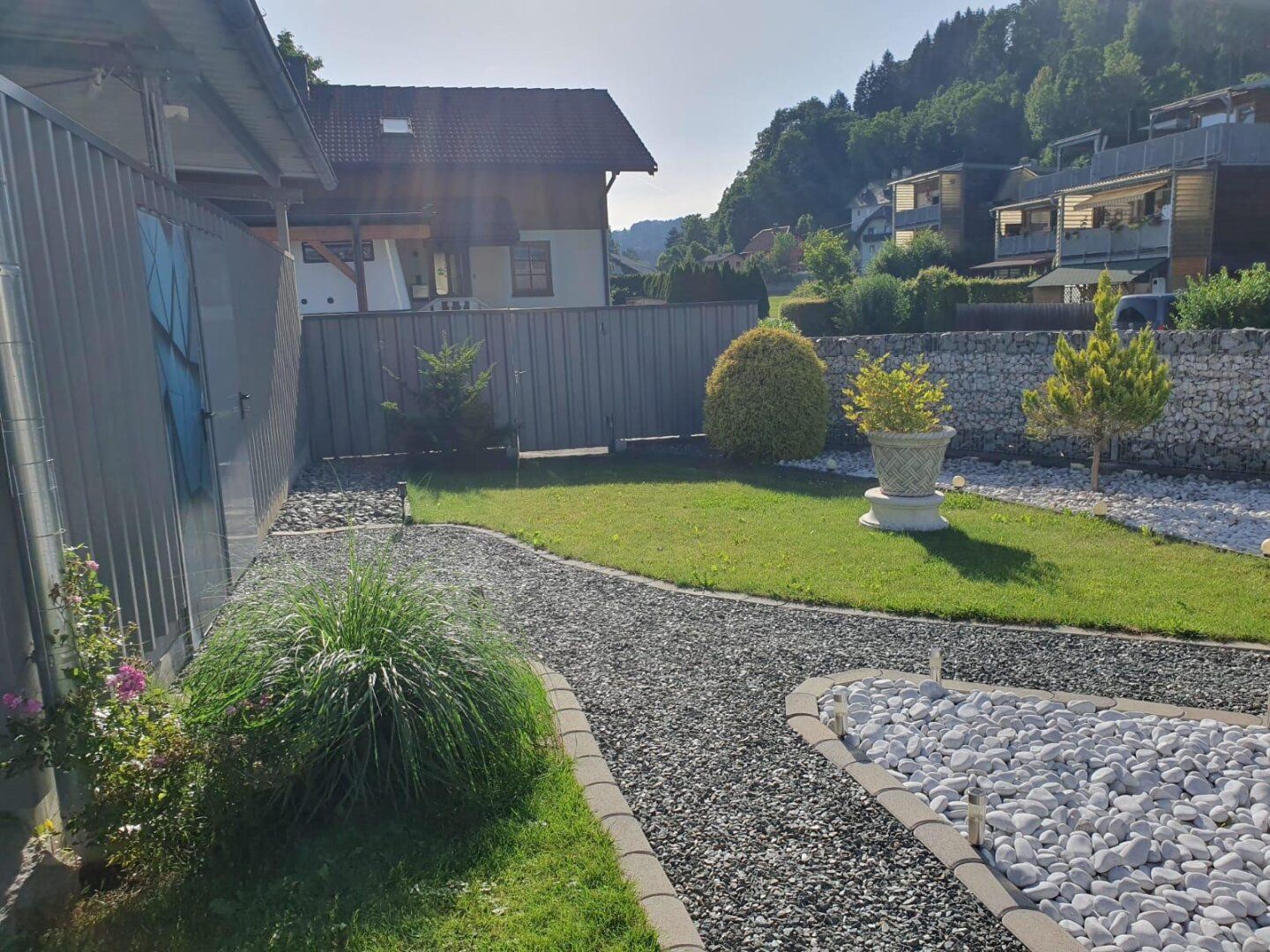 super Bungalow - Wohn Haus mit Büro & Lager und mit neuer Terrasse, 3 er Carport, Preis € 449 000.- – pohled 5