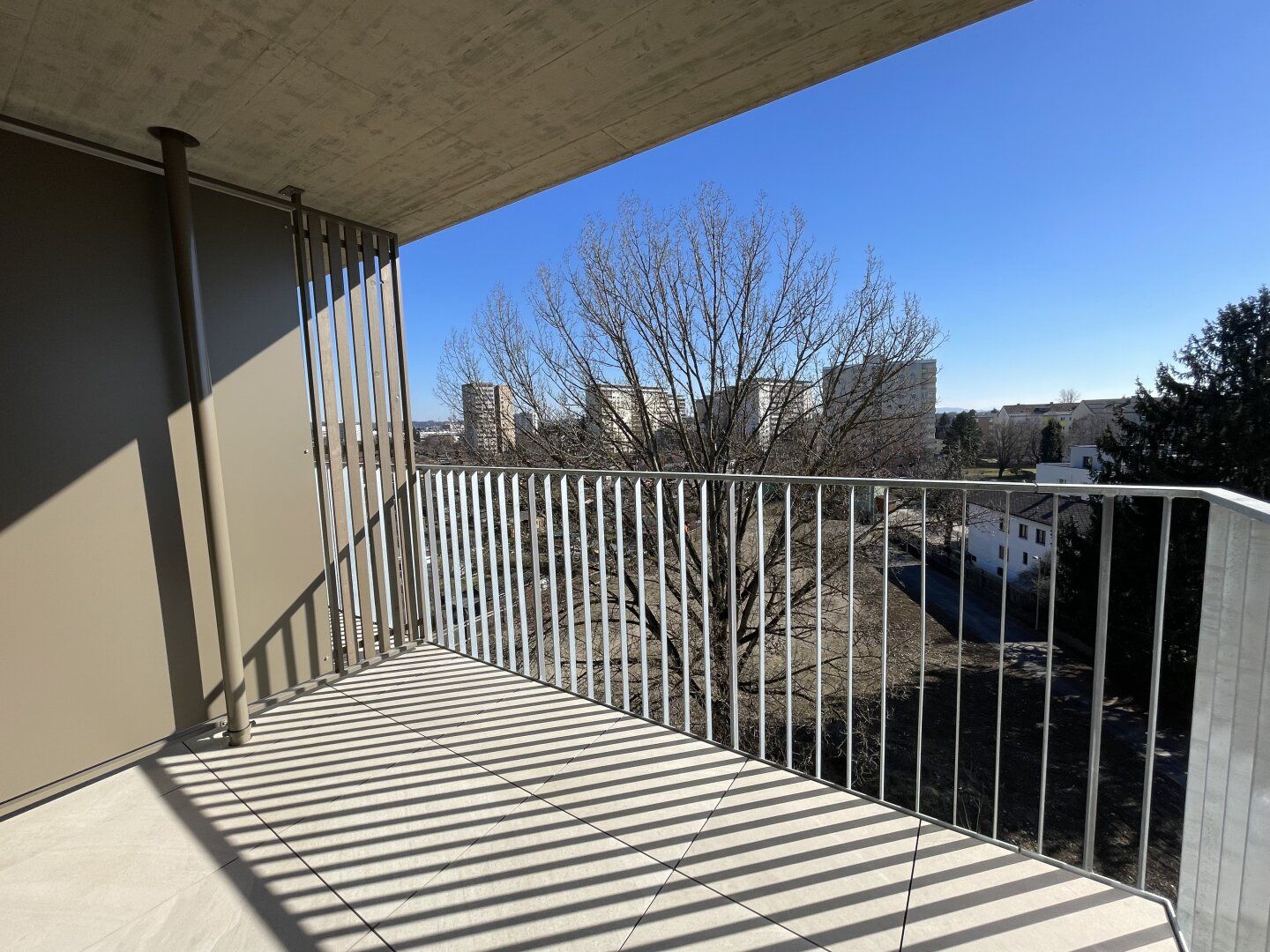 Helle 2-Zimmer-Wohnung mit perfekter Ausrichtung und großzügigem Balkon!