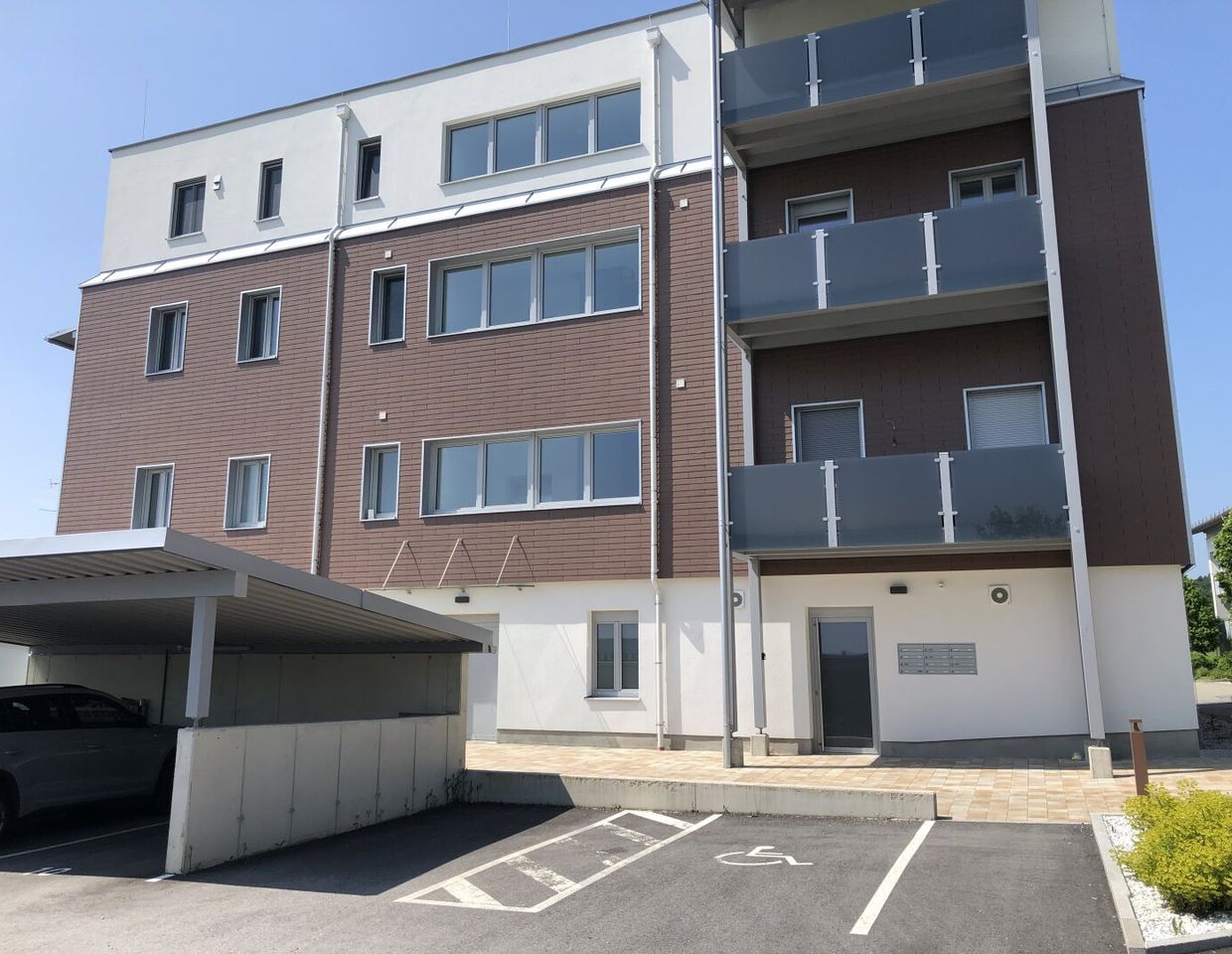 Gut vermietete 4-Zimmer-Wohnung mit Balkon in Höhnhart / Neubau