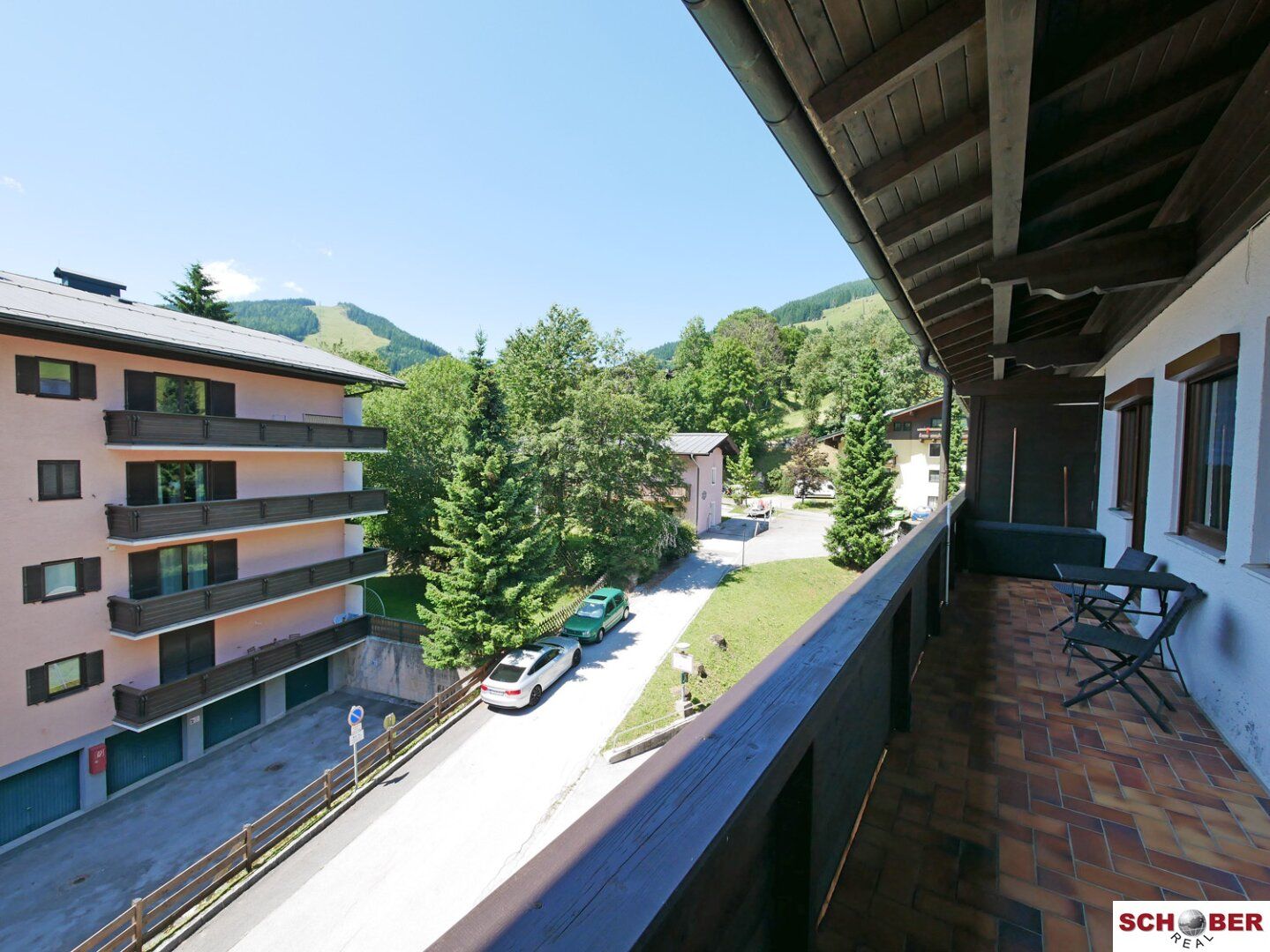 Zentrumsnaher Zweitwohnsitz mit Pool und Sauna!