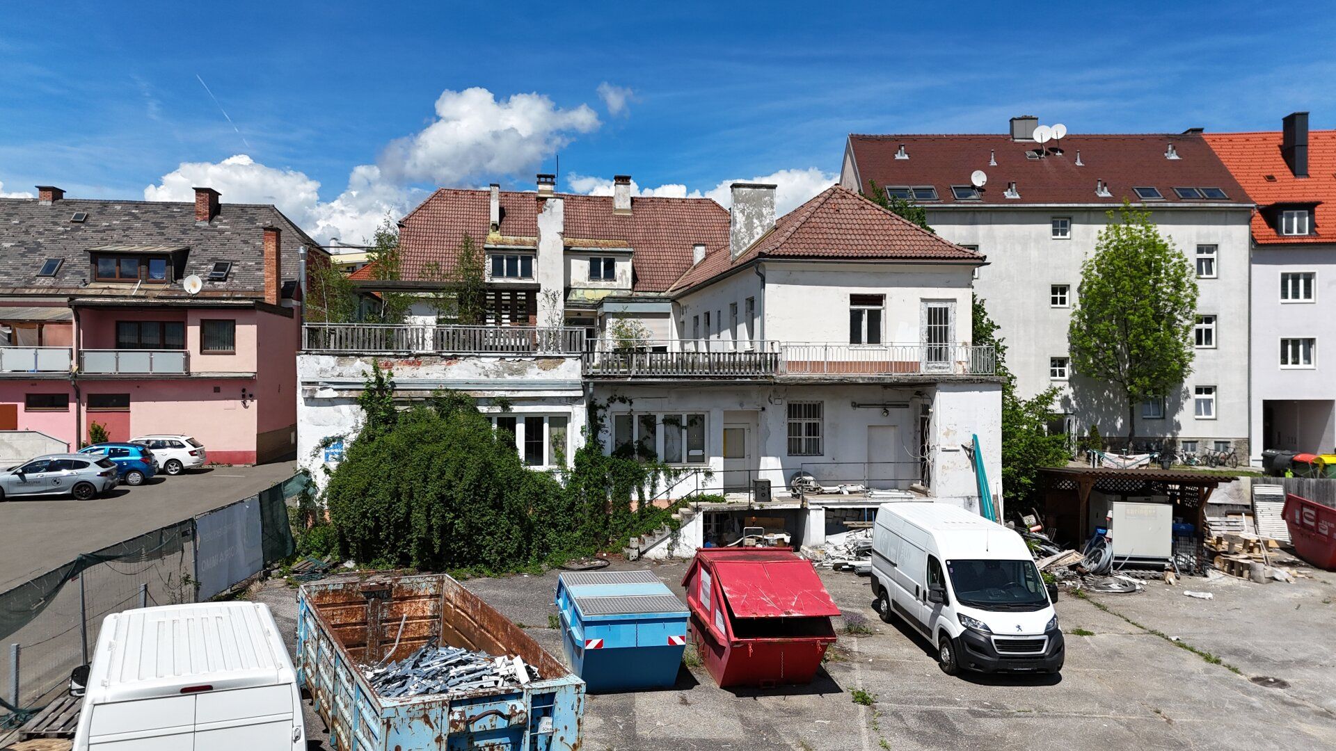 Sanierungsobjekt mit rechtskräftiger Baubewilligung und großem Entwicklungspotenzial - Ansicht 2