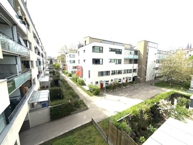 Ein Familien - Traum!Aktueller Wohnstandard, Ruhelage und Freifläche!