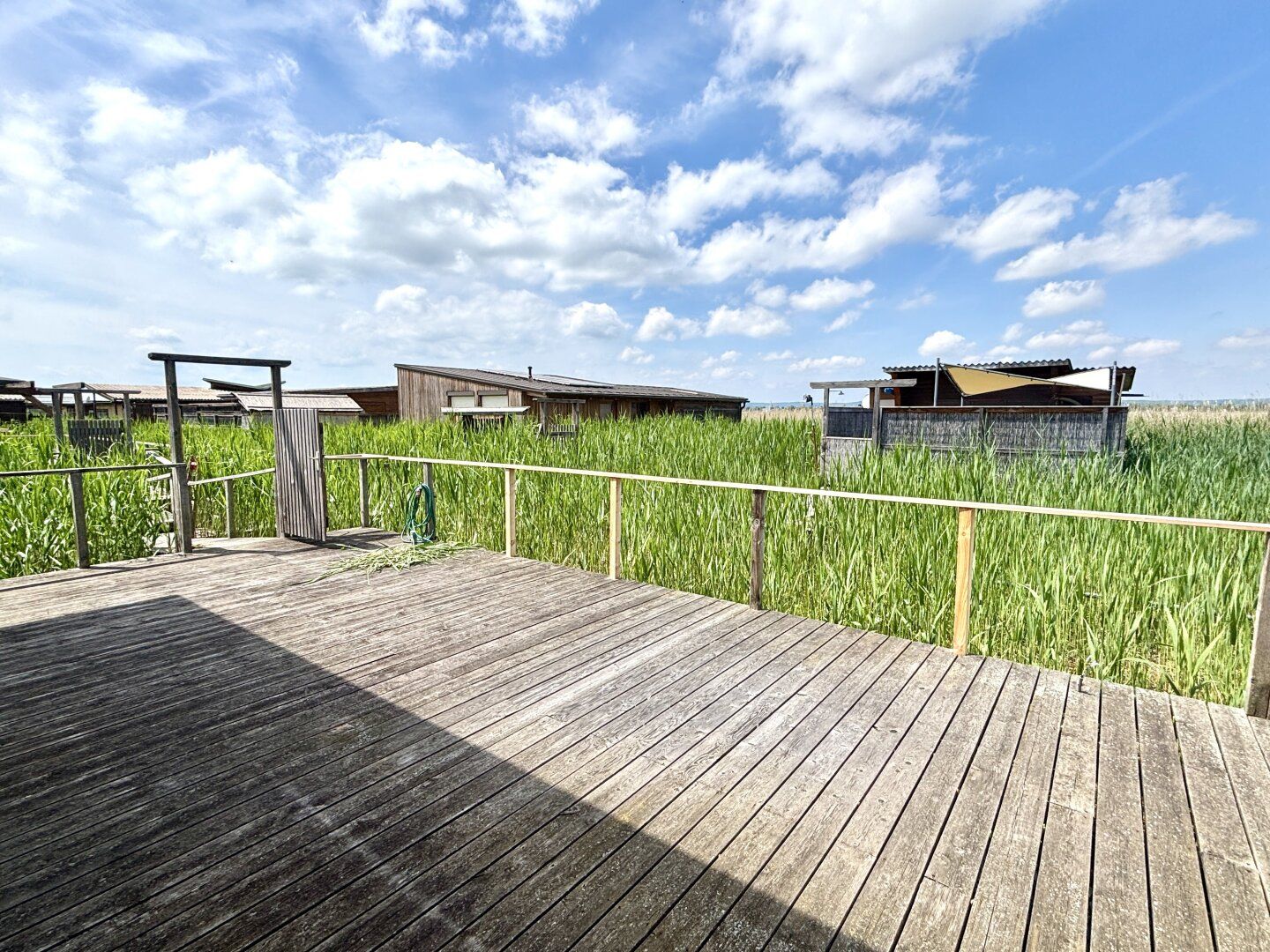 Pfahlbau zur Miete in Weiden am See - Strandbadsiedlung
