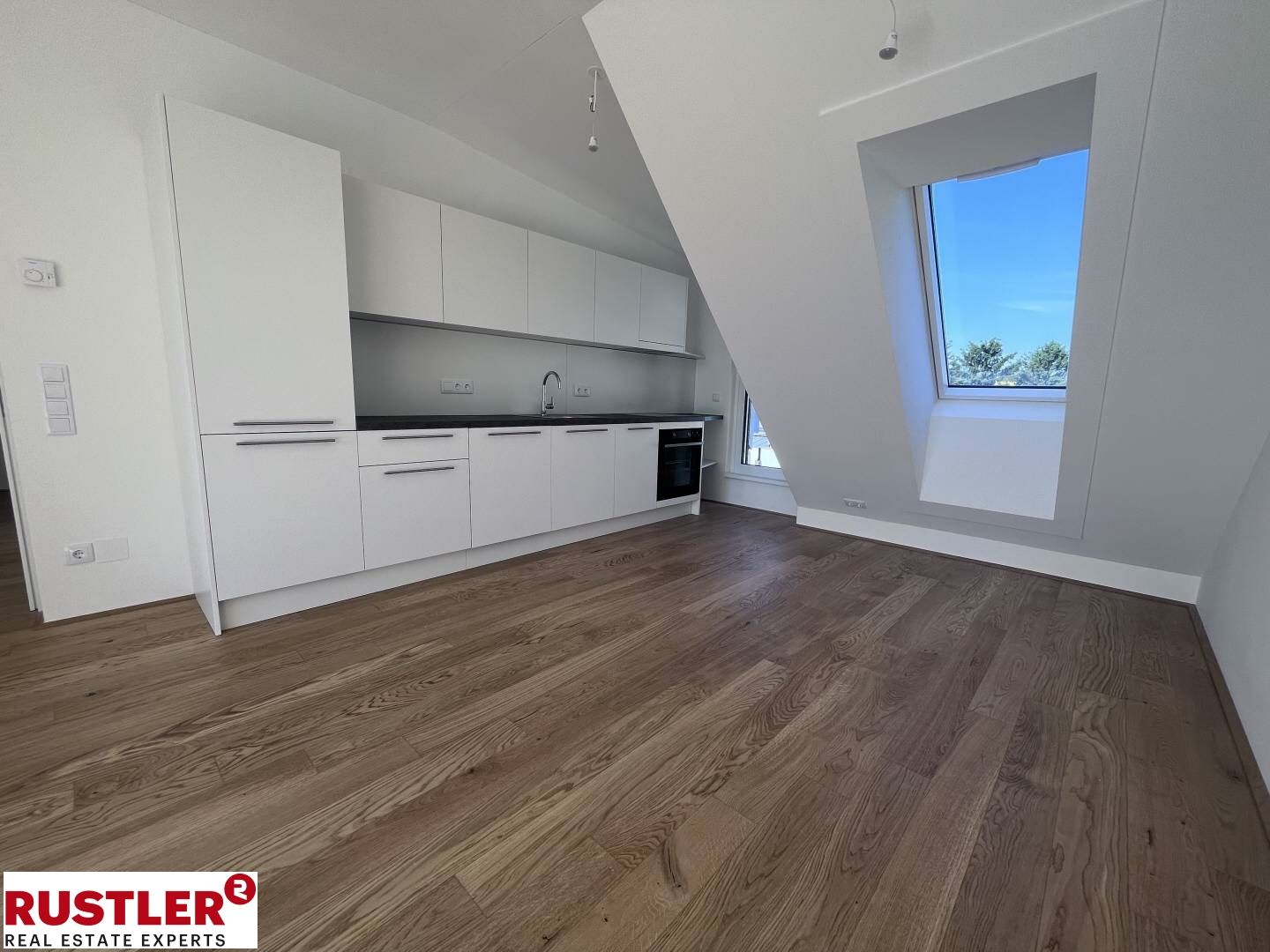 Dachgeschoss-Traum | Terrasse | top-Anbindung