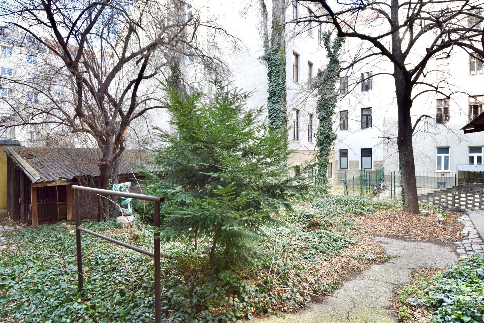 Gartenwohnung mit Gewölbekeller Nähe Matzleinsdorfer Platz!