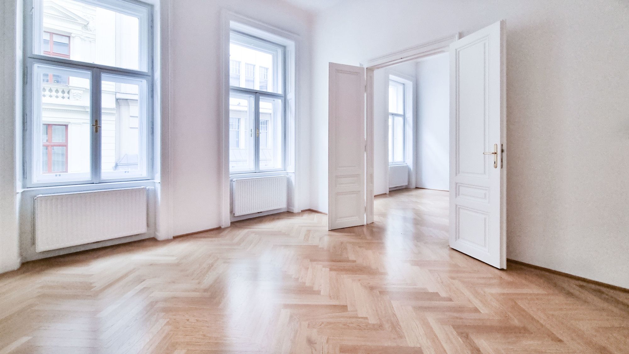 Citywohnung - topsanierter klassischer Altbau - Erstbezug