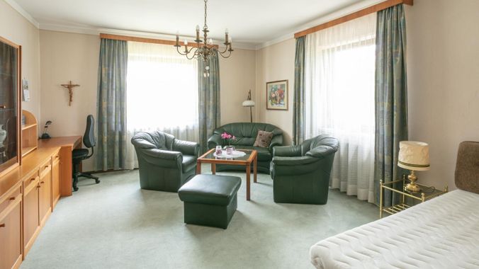 EG_Zimmer mit ca. 20 m²