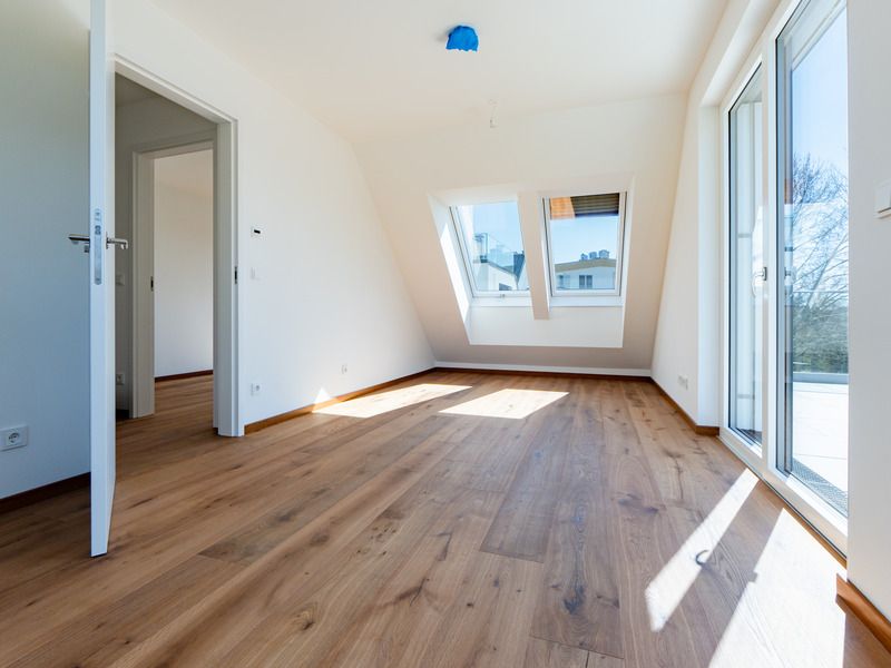 Wohnen deluxe. Prachtvolle 2-stöckige Dachgeschosswohnung mit 167 m² in absoluter Bestlage an der Alten Donau