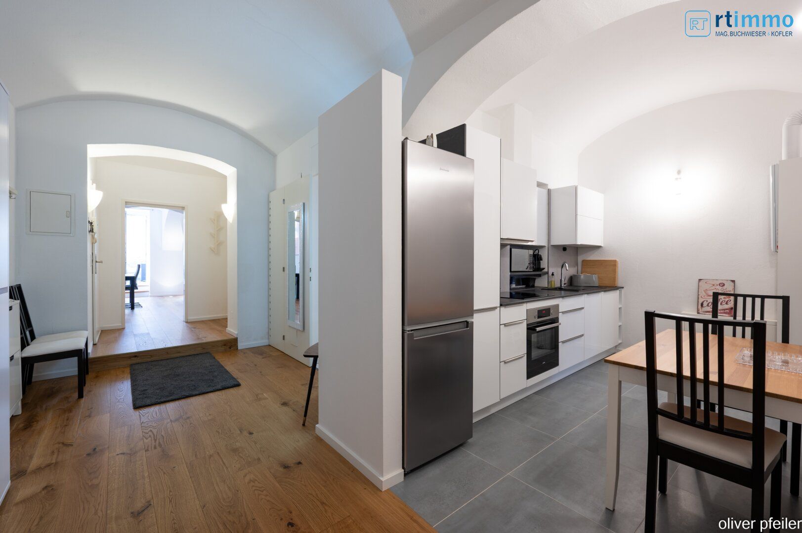 RARITÄT: EDLE und KÜHLE TERRASSENWOHNUNG mit direktem Gartenzugang im SOUTERRAIN